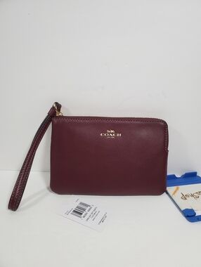 Coach Corner Zip Wristlet NWT